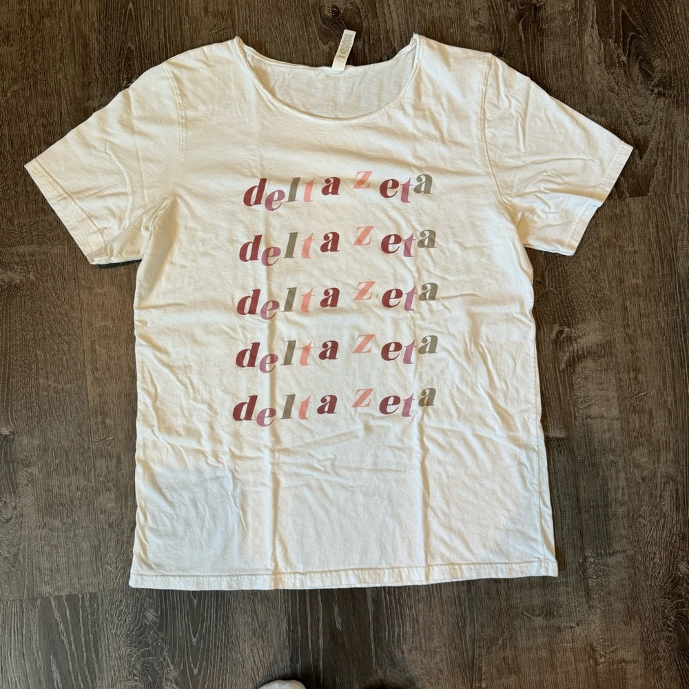 Delta Zeta Graphic T-Shirt